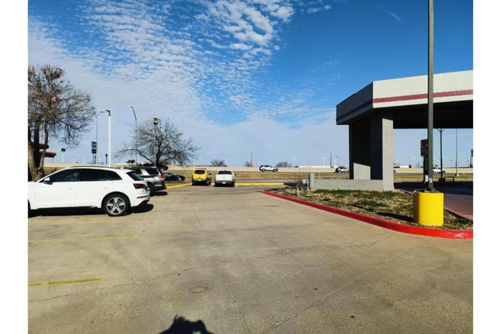 Travelers Inn By Oyo Wichita Falls Exterior foto